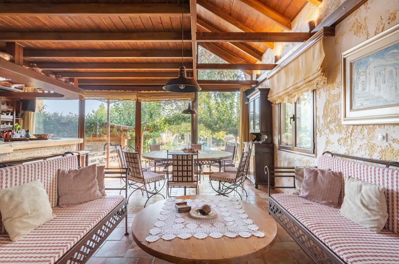 Turdus Merula Retreat Nea Makri Ngoại thất bức ảnh